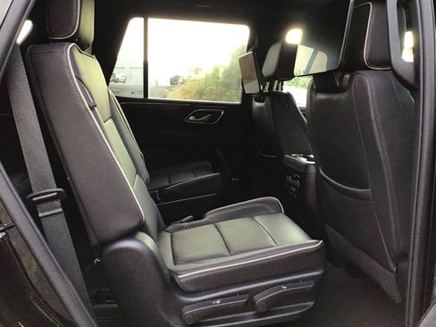 Used 2023 Chevrolet Tahoe Premier w/ Max Trailering Package AWD/4WD image 4