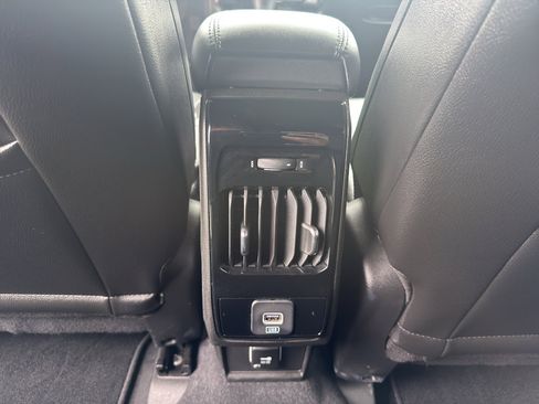 Used 2025 Jeep Compass Limited AWD/4WD image 28