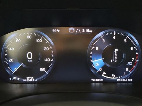 Used 2021 Volvo XC60 T5 Inscription w/ Advanced Package image 22