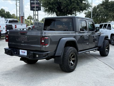 Used 2024 Jeep Gladiator Rubicon w/ Safety Group AWD/4WD image 5