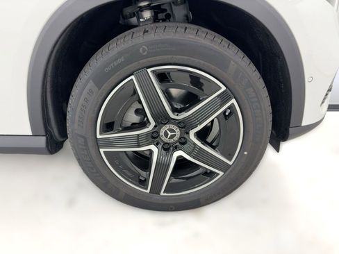 New 2026 Mercedes-Benz GLC 300 image 11