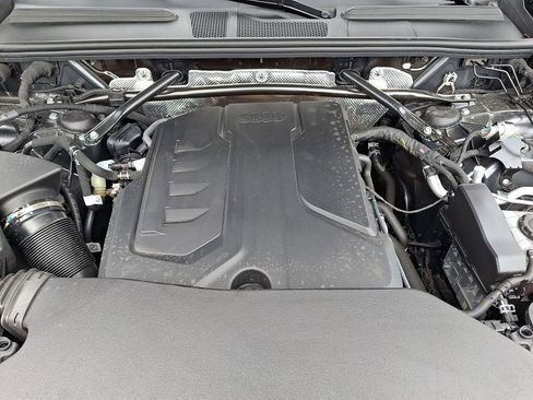 Used 2025 Audi Q5 Premium w/ Convenience Package image 27