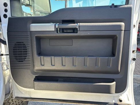 Used 2016 Ford F250 Lariat w/ Lariat Interior Package image 59