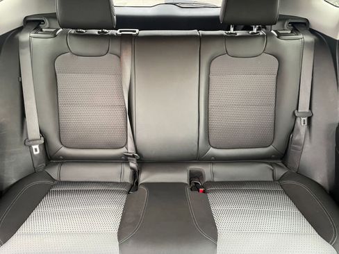 Used 2025 Chevrolet Trax LT image 36