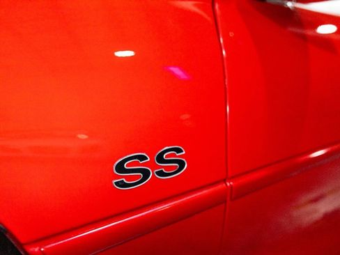 Used 2002 Chevrolet Camaro Z28 w/ SS Performance/Appearance Pkg RWD image 35