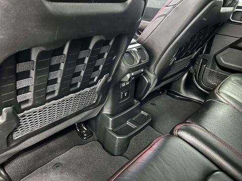 Used 2023 Jeep Wrangler Unlimited Rubicon w/ Xtreme 35 Tire Package AWD/4WD image 17