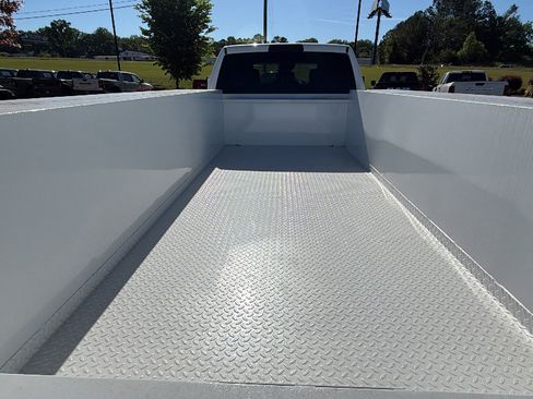 New 2026 RAM 5500 Tradesman w/ Chrome Appearance Group AWD/4WD image 13