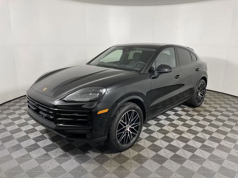 Used 2025 Porsche Cayenne Coupe AWD/4WD image 11