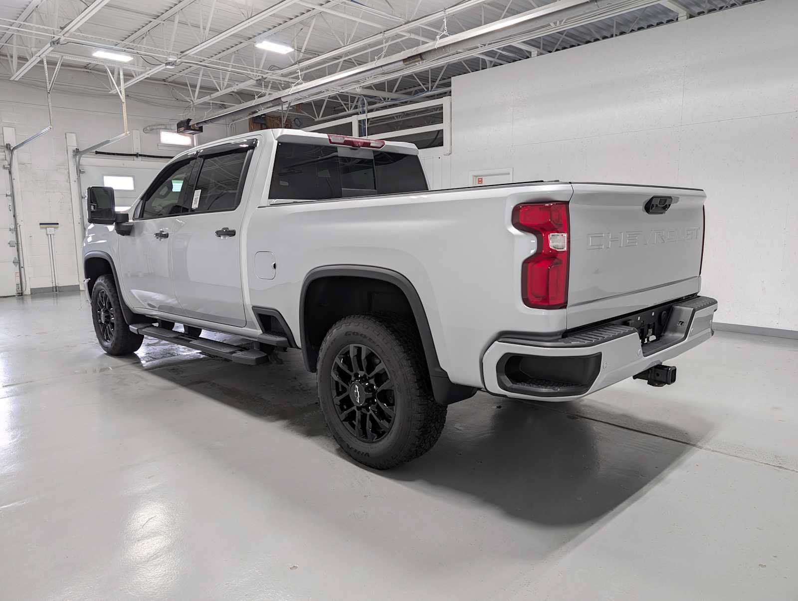 Used 2023 Chevrolet Silverado 3500 High Country w/ Z71 Off-Road Package AWD/4WD image 10