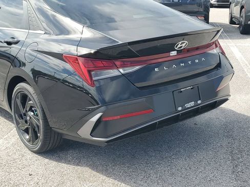 New 2026 Hyundai Elantra SEL Sport Premium image 7