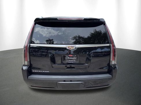 Used 2020 Cadillac Escalade 2WD image 13