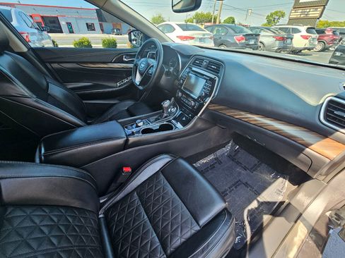 Used 2017 Nissan Maxima Platinum w/ Medallion Package image 18