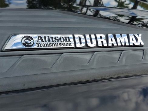 Certified 2022 Chevrolet Silverado 3500 High Country w/ Technology Package image 7