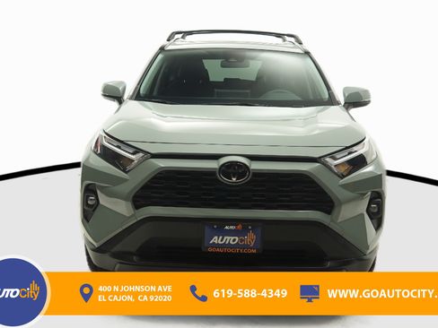 Used 2023 Toyota RAV4 XLE Premium FWD image 4