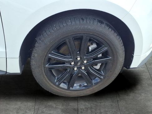 Used 2024 Ford Edge ST-Line image 6