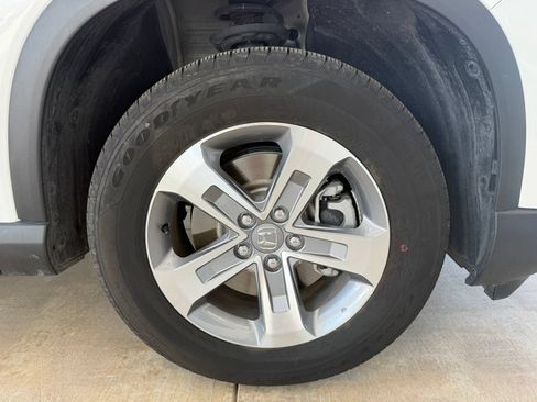 Certified 2025 Honda Pilot EX-L image 45
