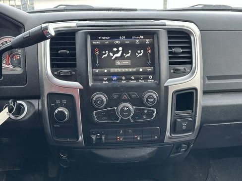 Used 2018 RAM 2500 Big Horn image 28