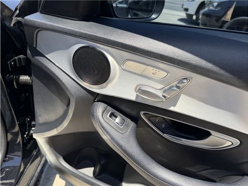Used 2019 Mercedes-Benz C 300 Sedan image 30