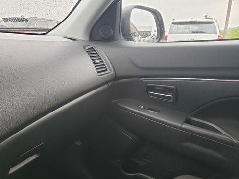 Used 2024 Mitsubishi Outlander Sport AWD image 25