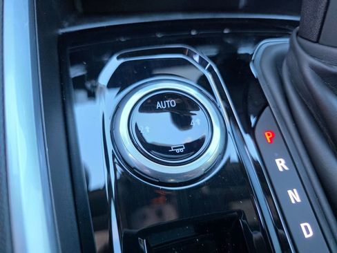 New 2025 Chevrolet Colorado W/T image 14