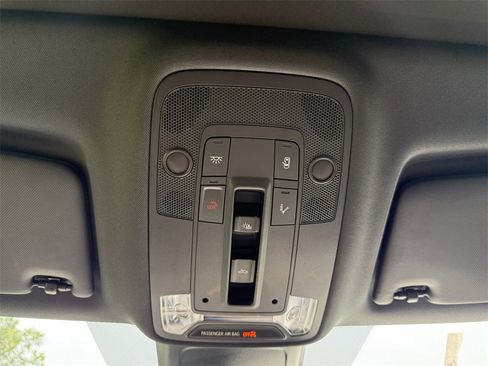 New 2025 Audi Q3 2.0T Premium image 23