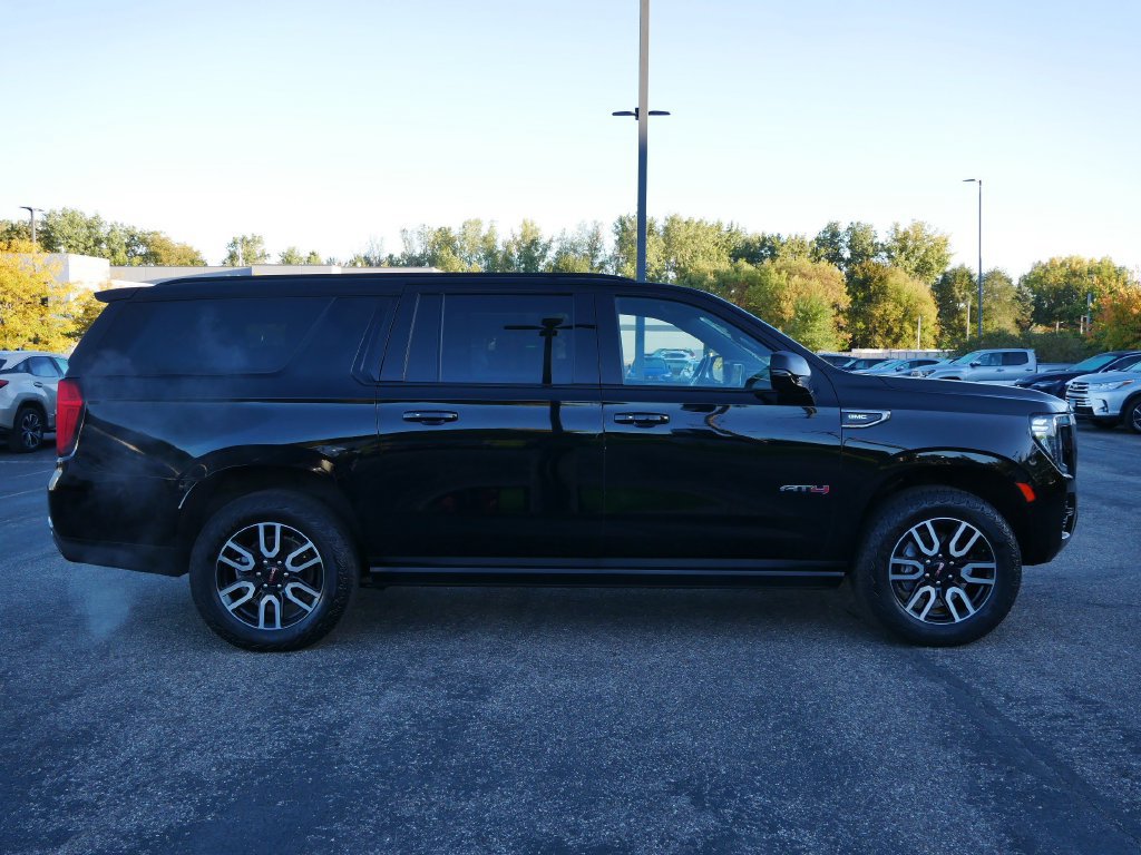 Used 2024 GMC Yukon XL AT4 w/ Max Trailering Package AWD/4WD image 7