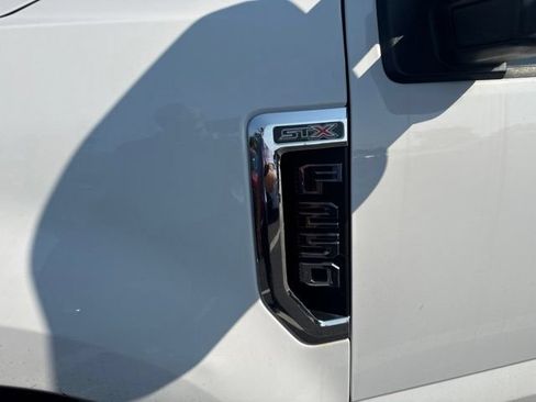 Used 2021 Ford F250 XL w/ STX Appearance Package AWD/4WD image 11