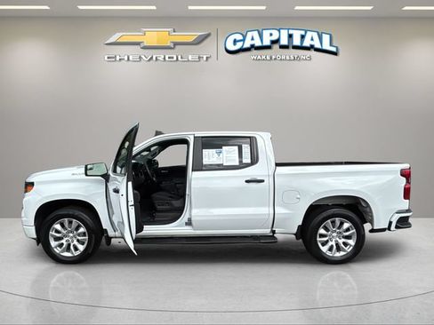 Used 2025 Chevrolet Silverado 1500 Custom RWD image 3