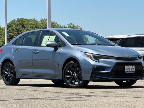 Certified 2025 Toyota Corolla SE w/ Convenience Package FWD image 2