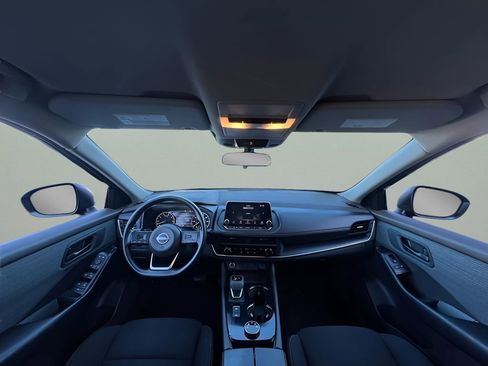 Used 2023 Nissan Rogue S image 18