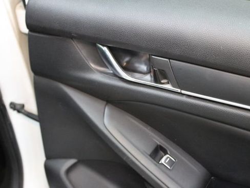 Used 2022 Honda Accord Sport image 12
