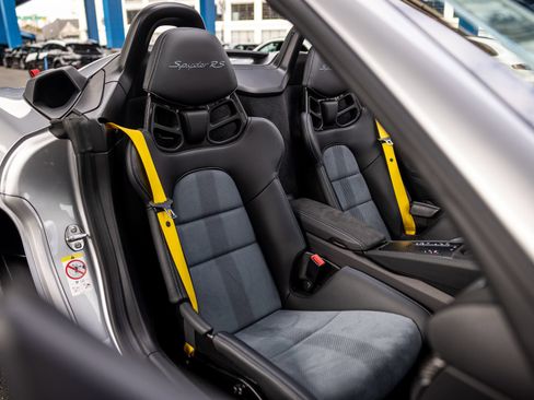 Certified 2025 Porsche 718 Boxster Spyder RS RWD image 48