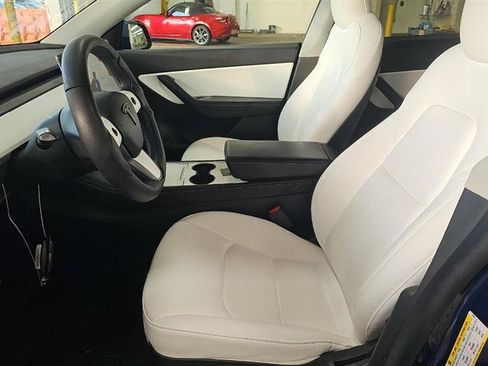 Used 2021 Tesla Model Y Long Range AWD/4WD image 6