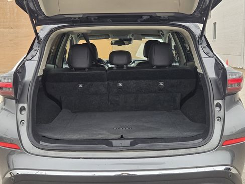 Used 2023 Nissan Murano SV FWD image 9
