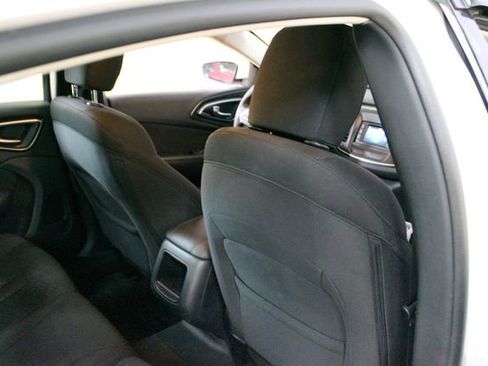Used 2016 Chrysler 200 LX FWD image 10