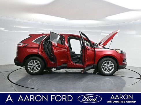 Used 2023 Ford Edge SEL image 4