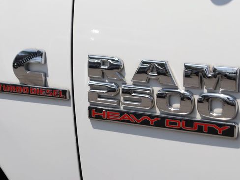 Used 2018 RAM 2500 SLT AWD/4WD image 42