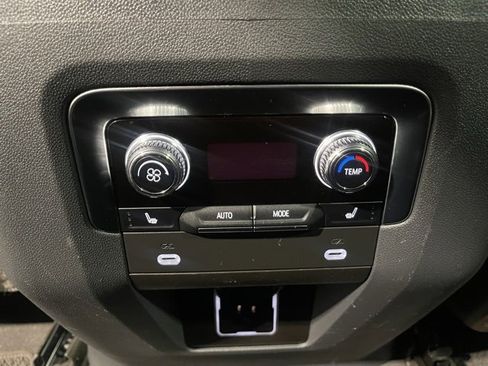 Used 2021 GMC Yukon Denali image 23