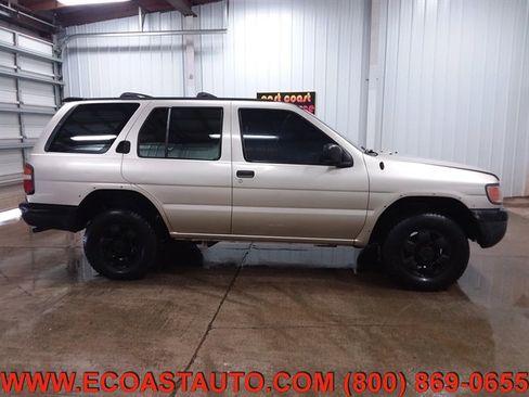 Used 1998 Nissan Pathfinder SE image 5