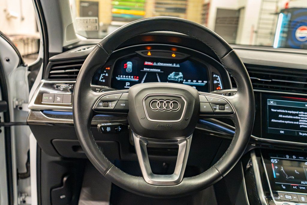 Used 2022 Audi Q7 3.0T Premium Plus w/ Premium Plus Package AWD/4WD image 17
