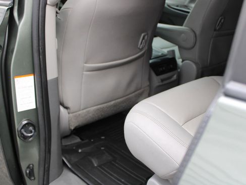 Used 2020 Toyota Sienna XLE w/ XLE Navigation Package image 42