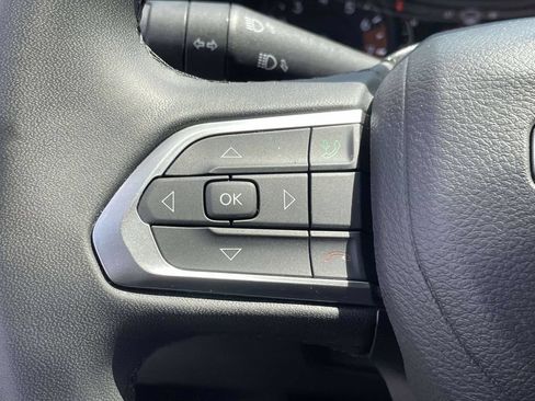 Used 2024 Jeep Compass Latitude AWD/4WD image 16