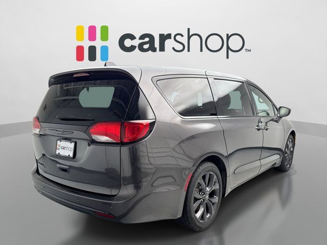 Used 2020 Chrysler Pacifica Touring w/ S Appearance Package FWD image 5