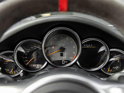 Certified 2014 Porsche 911 GT3 RWD image 28