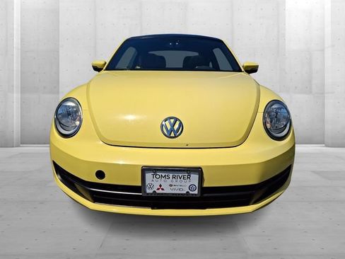 Used 2013 Volkswagen Beetle 2.5 FWD image 2