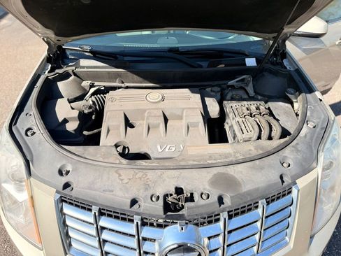 Used 2014 Cadillac SRX FWD image 10