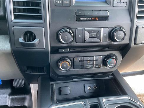 Used 2015 Ford F150 XL w/ Equipment Group 101A Mid RWD image 36