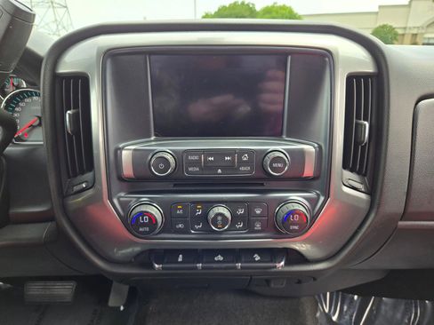 Used 2017 Chevrolet Silverado 1500 LT w/ LT Convenience Package AWD/4WD image 12