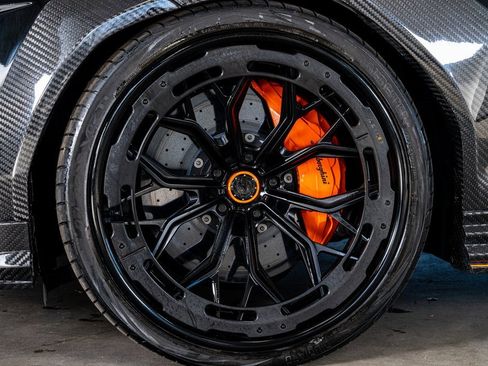 Used 2022 Lamborghini Urus image 10