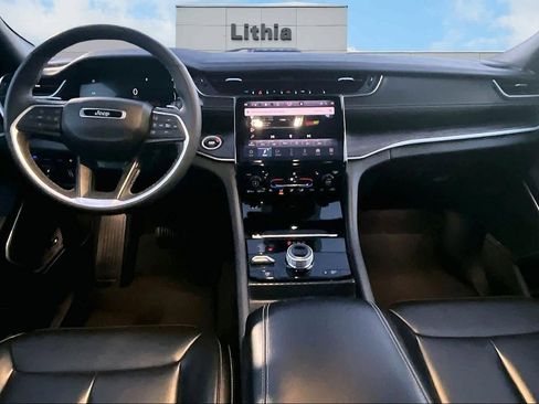 Used 2024 Jeep Grand Cherokee Limited 4xe image 10